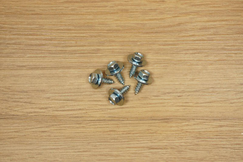Schrauben für Verkleidungsteile