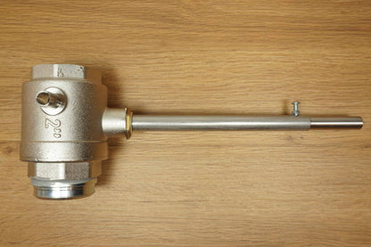 Kugelhahn mit Führung und Welle